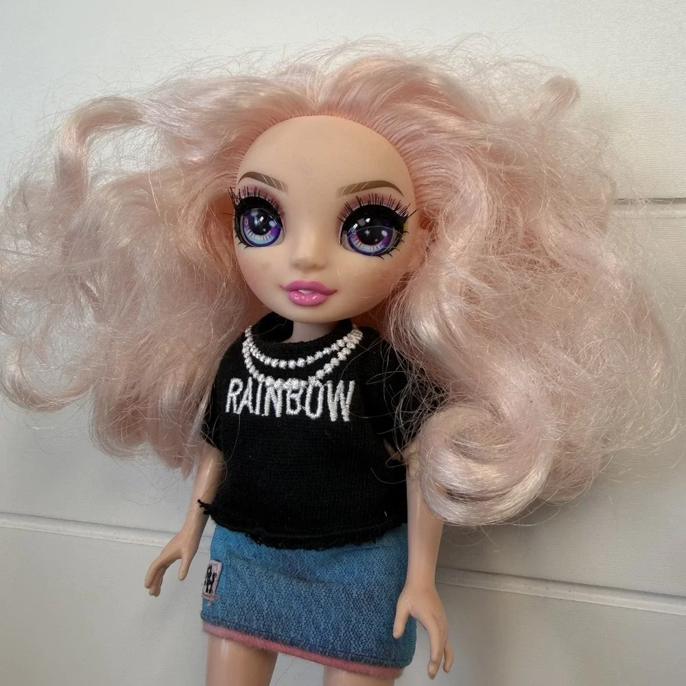 Rainbow High Costume Ball Bella Parker Dressed Articulated Doll